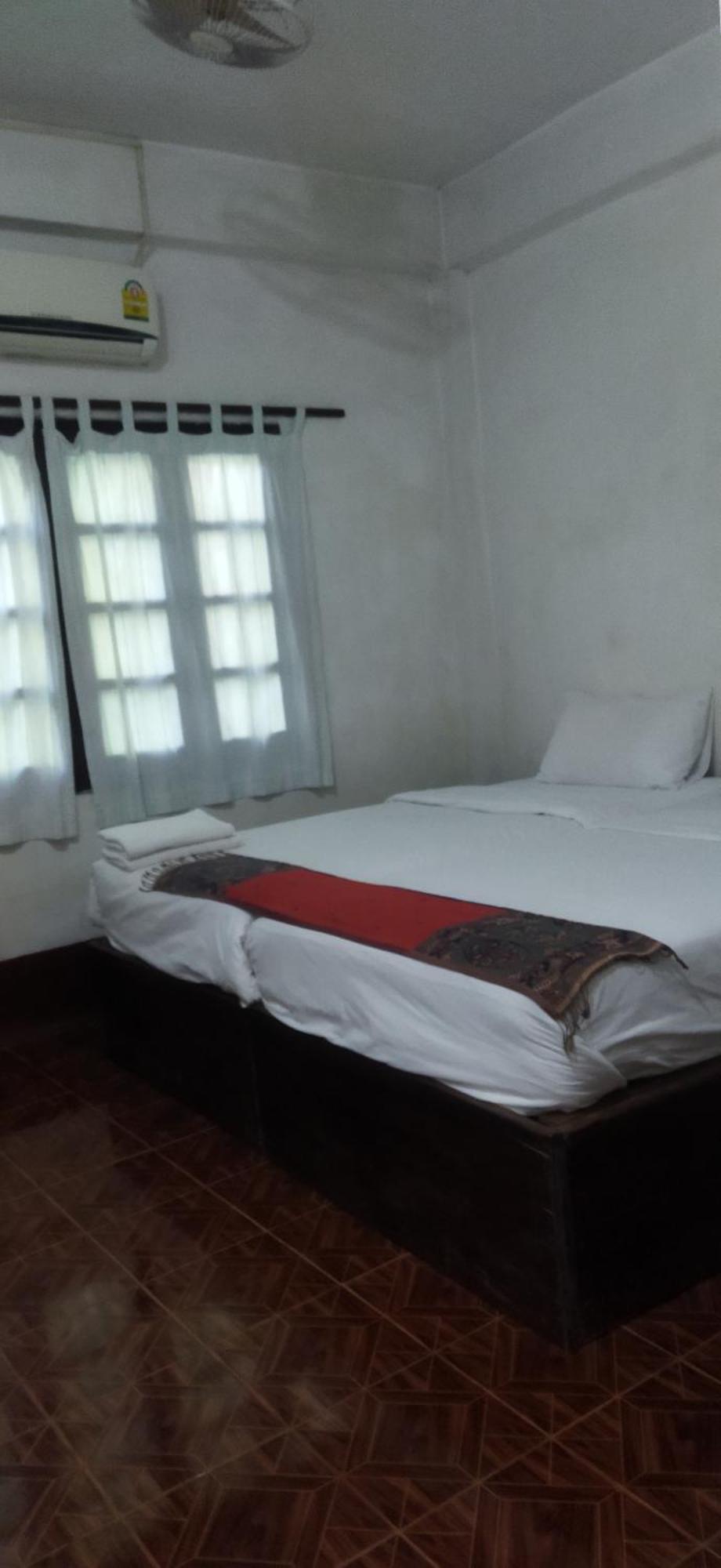 Syvongsack Guesthouse ปากแบ่ง ภายนอก รูปภาพ