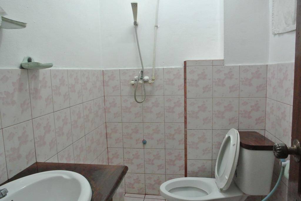 Syvongsack Guesthouse ปากแบ่ง ภายนอก รูปภาพ