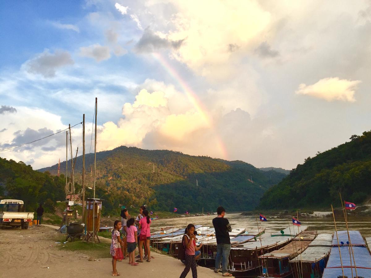 Syvongsack Guesthouse ปากแบ่ง ภายนอก รูปภาพ
